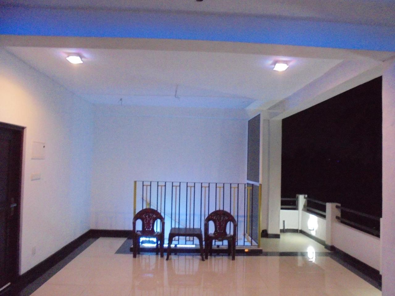 Jmf Hotel Negombo Exteriör bild